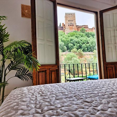 The Nasrid Palace From Your Bed ! Granada Esterno foto