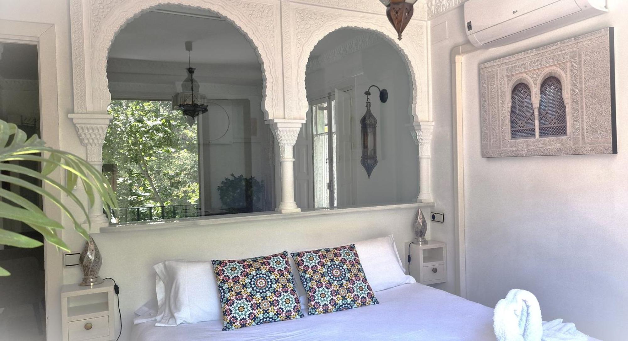 The Nasrid Palace From Your Bed ! Granada Esterno foto