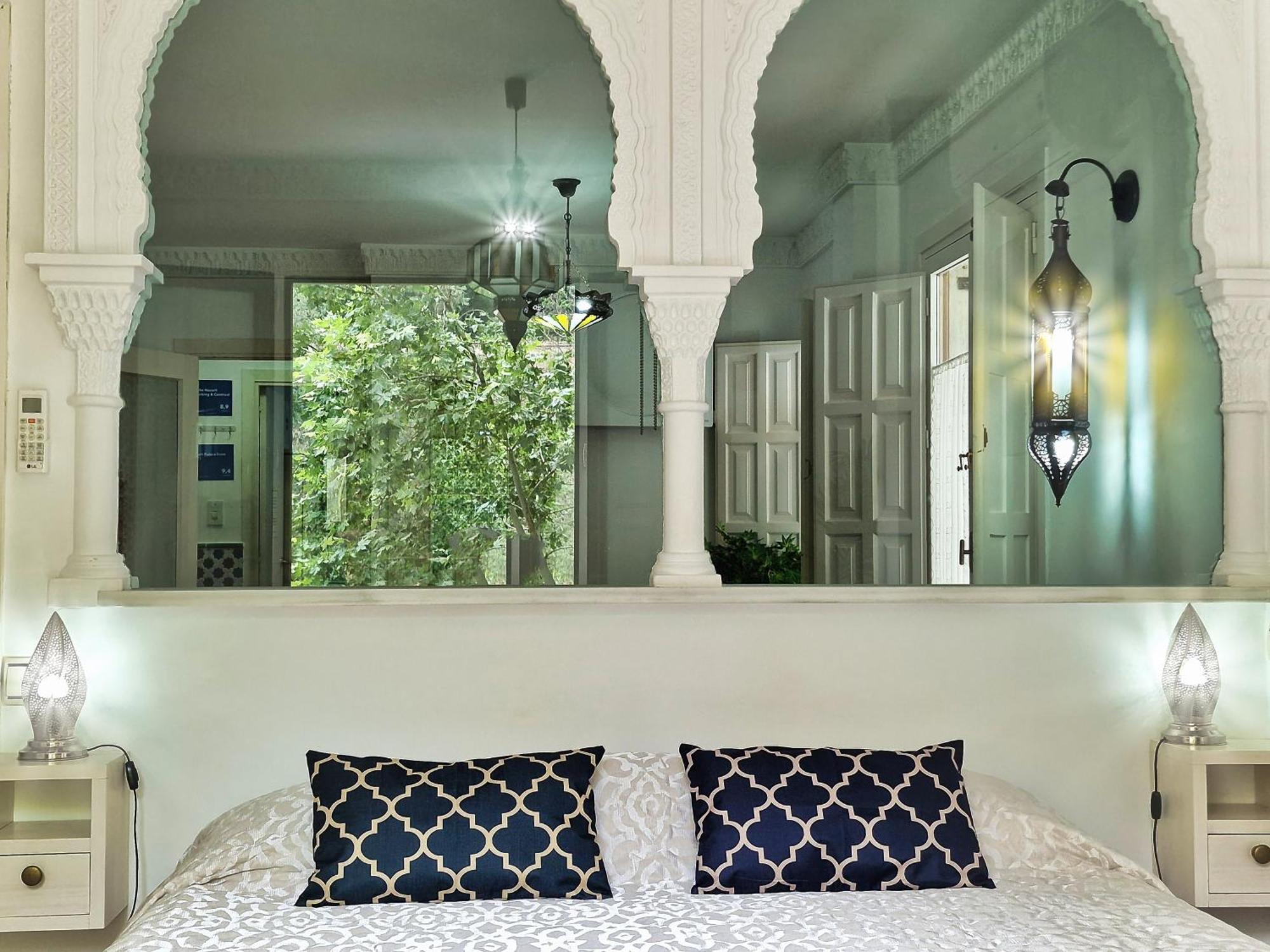 The Nasrid Palace From Your Bed ! Granada Esterno foto