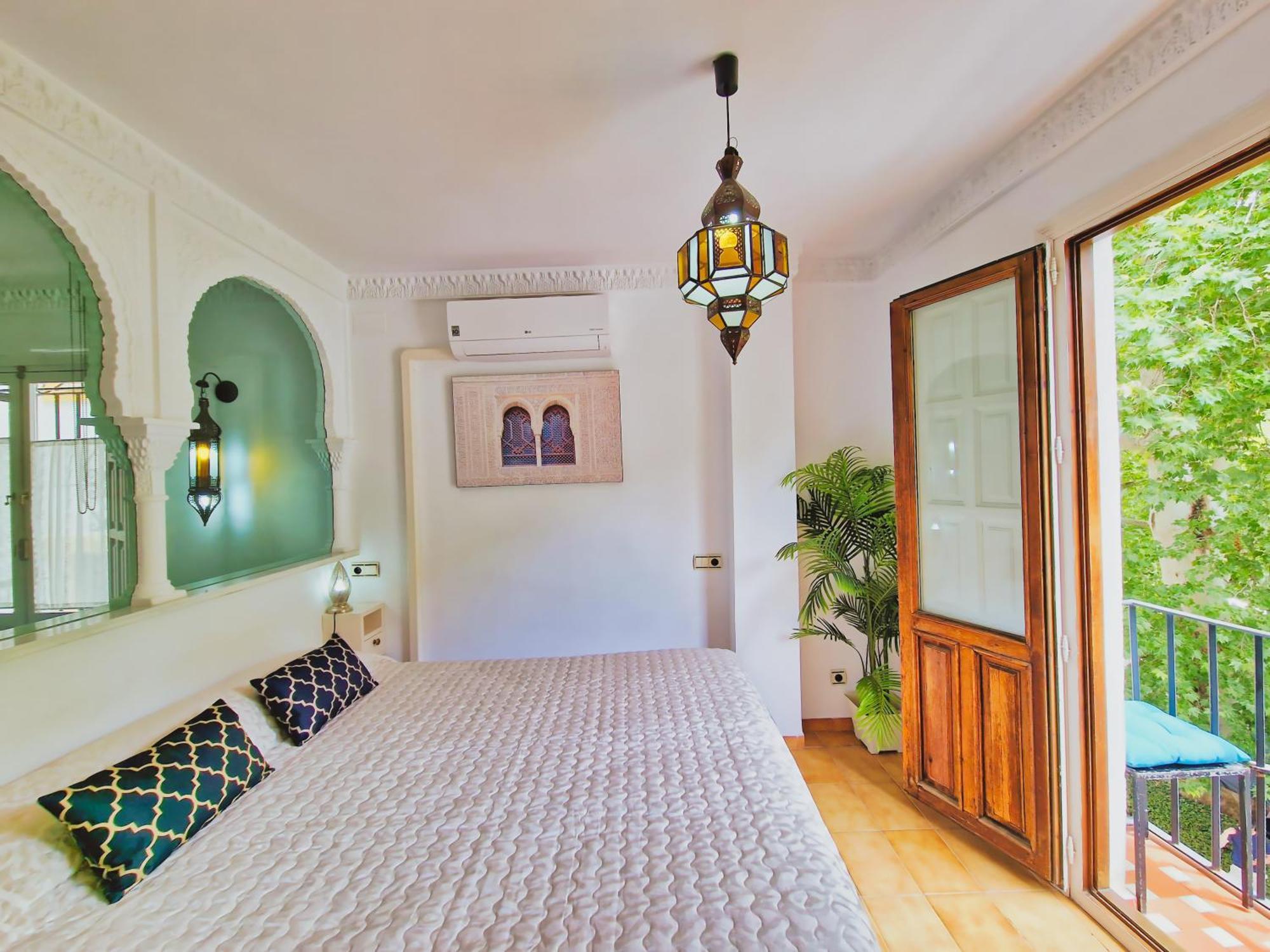 The Nasrid Palace From Your Bed ! Granada Esterno foto