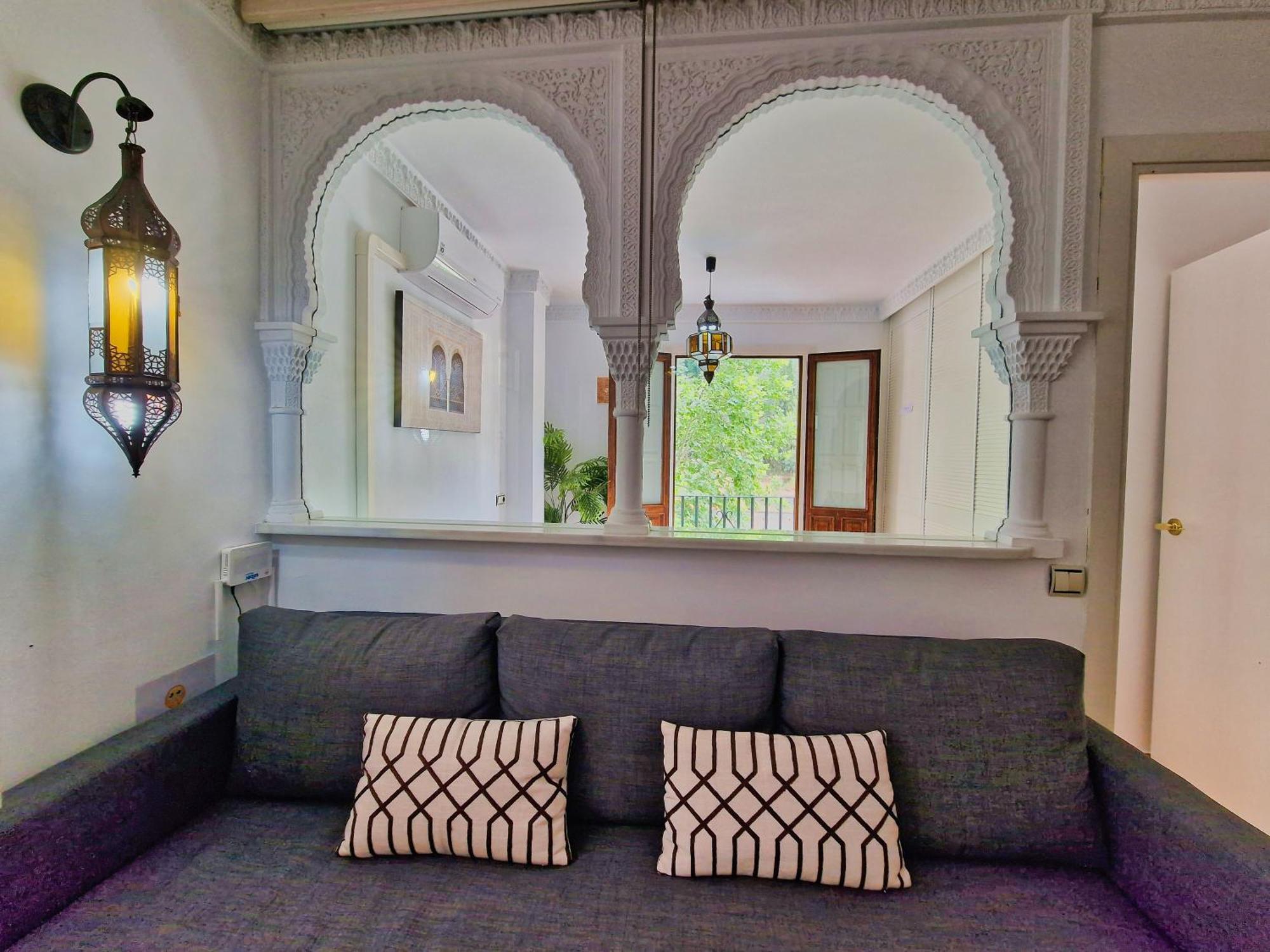 The Nasrid Palace From Your Bed ! Granada Esterno foto